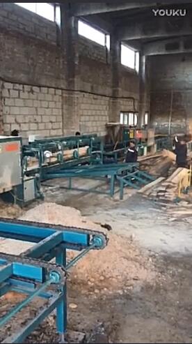 全自動(dòng)多片鋸生產(chǎn)線一工作視頻