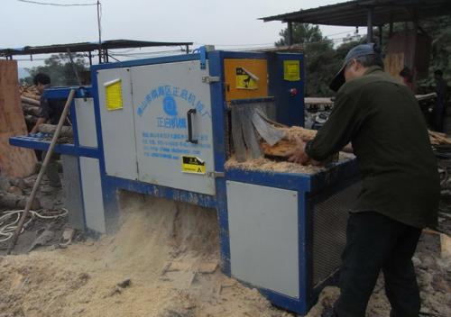 廣西省-南寧市-安吉-圓木多片鋸250型加工現(xiàn)場(chǎng)