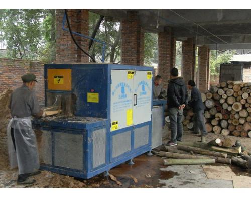 四川德陽-什邡禾洛水鎮-原木300多片鋸加工現場